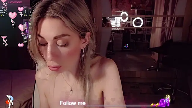 دردشة AnnieGOld_ الجنسية المباشرة