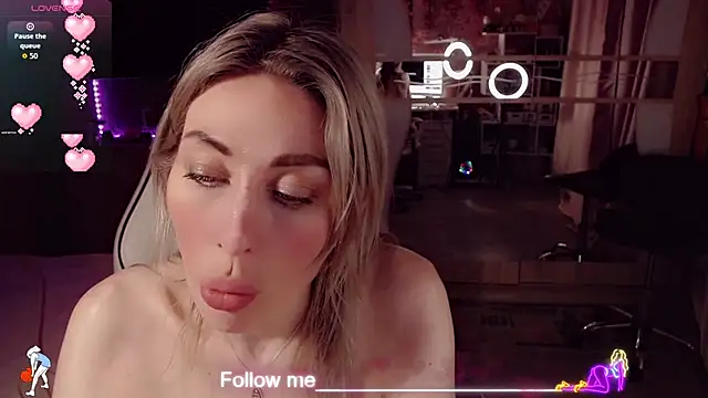 AnnieGOld_'s Live XXX Chat