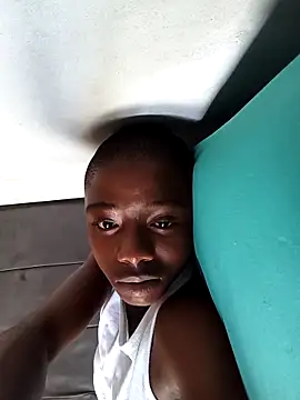 BLACK_BOTTOM03 Show Webcam