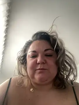 MikyVesela Adlı Modelin Canlı XXX Sohbeti