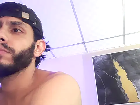 LatinBigClouds22cm Webcam-Show