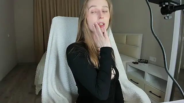 CharlotteWells – Naživo XXX chat