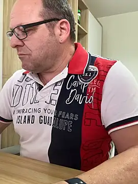 Czat XXX na żywo – coupleLatinaLovers