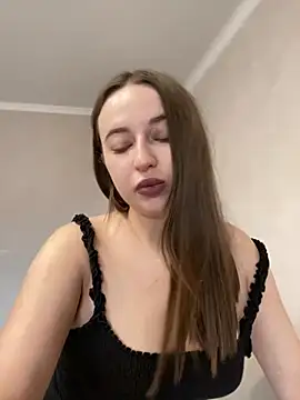 AlisaQSkyのライブXXXチャット