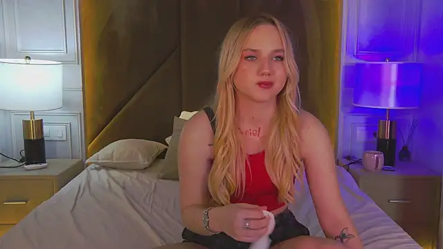 Онлайн чат XXX Sky_Cutie