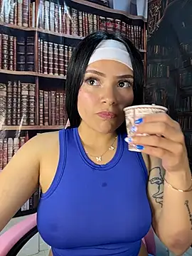 AntonellaStorm_のライブXXXチャット