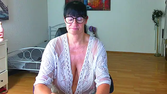 Sylly élő XXX-chatje