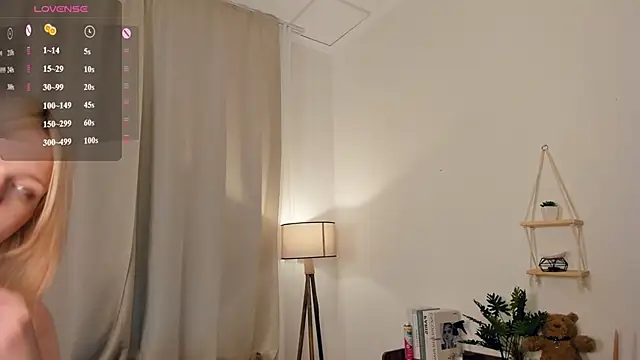 LaureMestler's Webcam Show