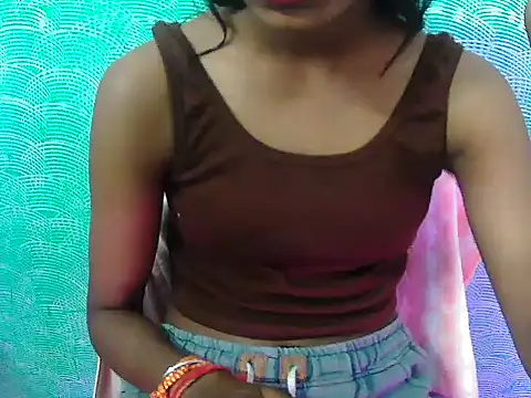 KiaraDoll002's Live XXX Chat