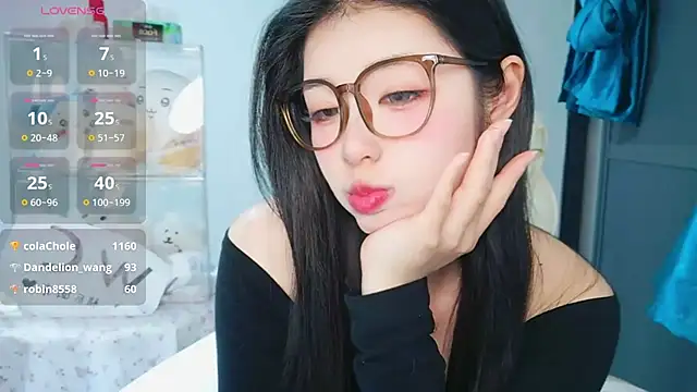 -XiaoYu-777 在線直播表演