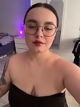 XXX chat uživo modela MoziRixis