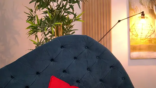 Aisha_Bee's Live XXX Chat