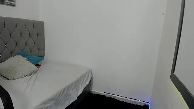 _1DERECKのライブXXXチャット