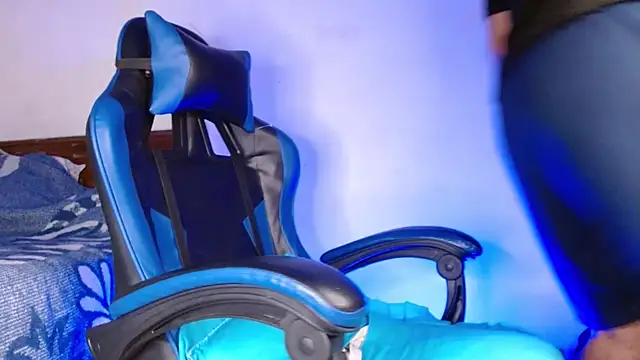 SexyBoy-Bigclit's Webcam Show