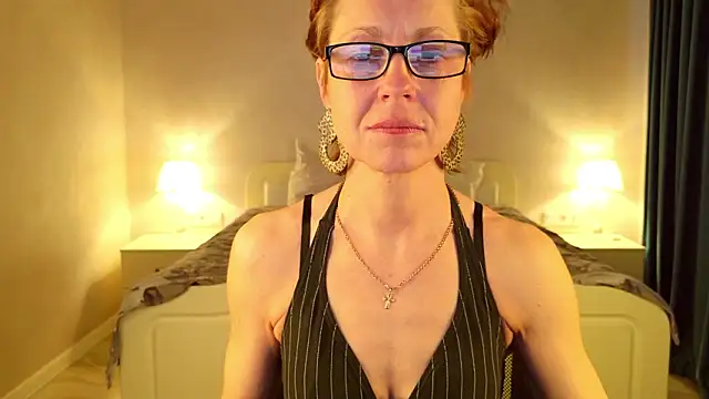 Chat +18 de LioraWeiss ao vivo