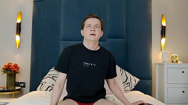 Show modela MadisonCharley na web-kameri