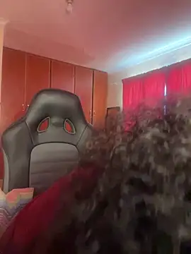 MichyboldyのライブXXXチャット