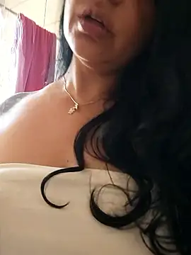 Chat +18 de SniffyLancers ao vivo