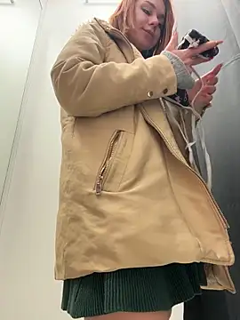 RosieSecretのライブXXXチャット