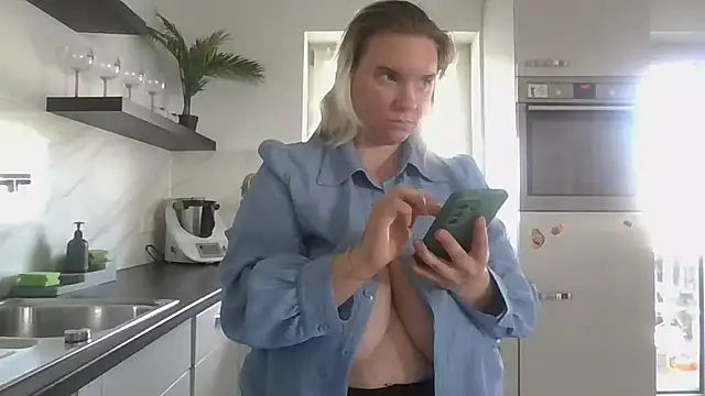 MinchenBienchen98 Chat XXX live