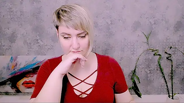 Djullia 即時 XXX 聊天