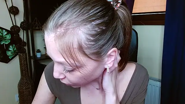 EmillyPlay's Live XXX Chat