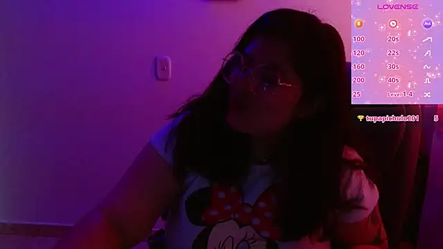 Azamy-12 – Live XXX-chat