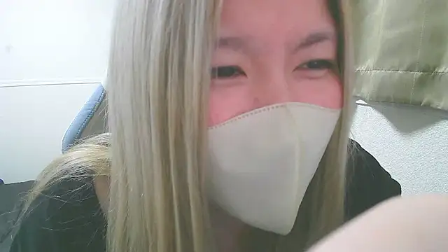 Remi_official's Live XXX Chat