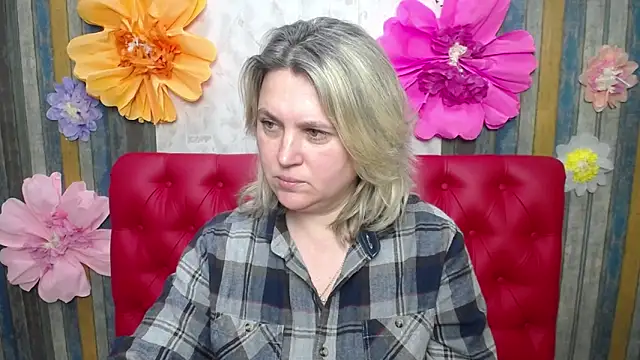 Chatroom XXX en direct de VickyRobins