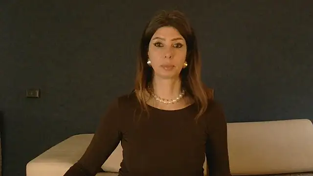 Chatroom XXX en direct de WhiteQueen888