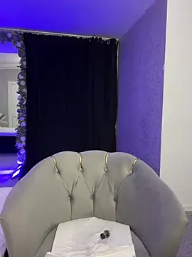 Chat +18 de SelenaDaze ao vivo