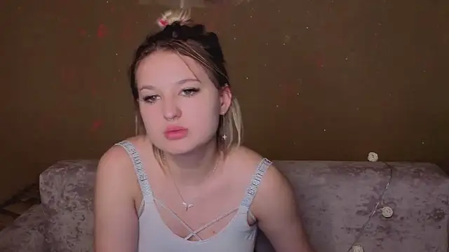 Banana_Bowl élő XXX-chatje