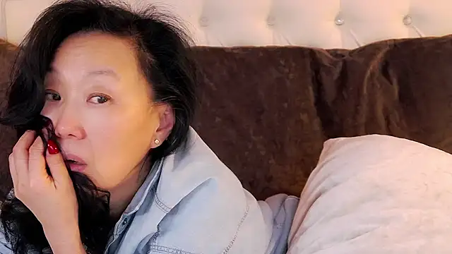 S_andra_ élő XXX-chatje