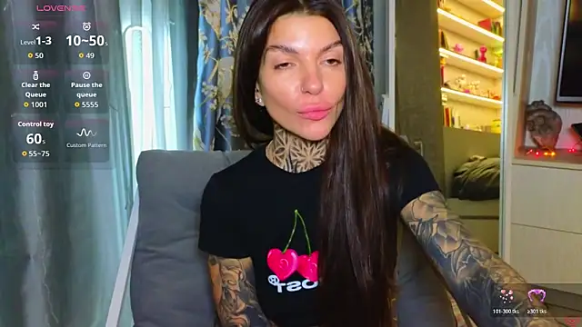 tattooedBabyy's Live XXX Chat