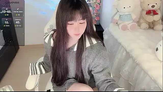 yuii-7's Live XXX Chat