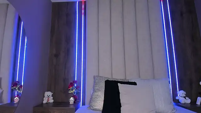 LucySalvatore_: απευθείας συνομιλία ΧΧΧ