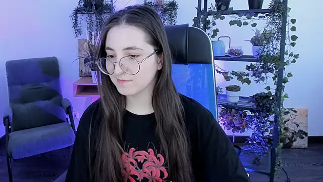 VirtuallVoyant's Live XXX Chat