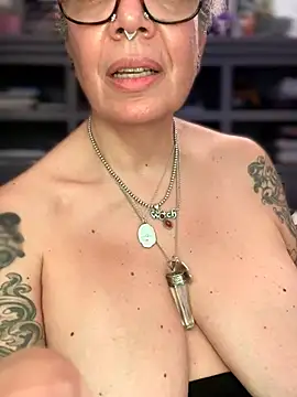 dieseldame1313's Live XXX Chat