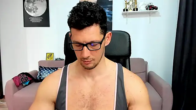 BrutusK08 网络视讯表演