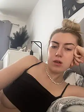 petite_poppy_xox: απευθείας συνομιλία ΧΧΧ