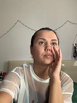 MiraMiss: απευθείας συνομιλία ΧΧΧ