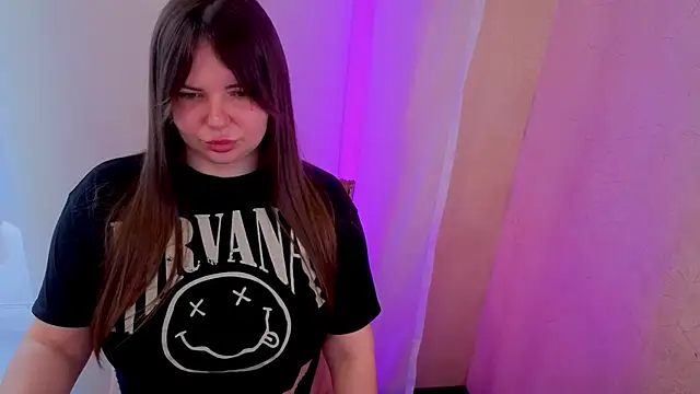 Cutie_Curvy 即時 XXX 聊天