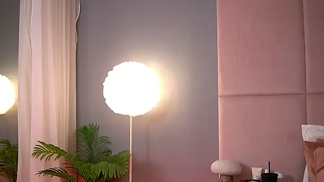 AlmaLuv élő XXX-chatje