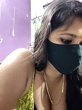 Sexy_Aada élő XXX-chatje