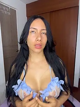 ArianaReynoldss élő XXX-chatje