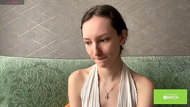 BeeutyLady53 élő XXX-chatje