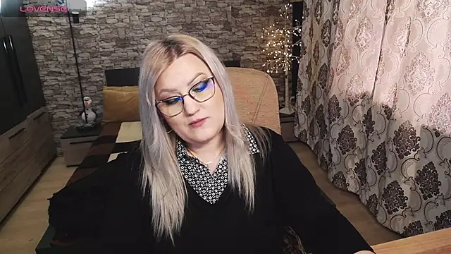 Nimphotease Chat XXX live