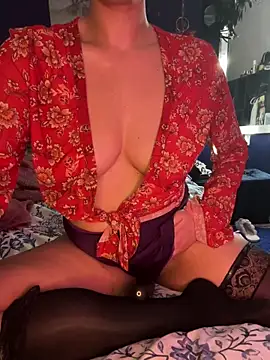 XLucilleX's Live XXX Chat