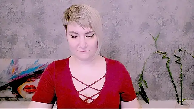 DjulliaのライブXXXチャット