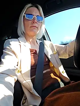 Sunny-SinのライブXXXチャット